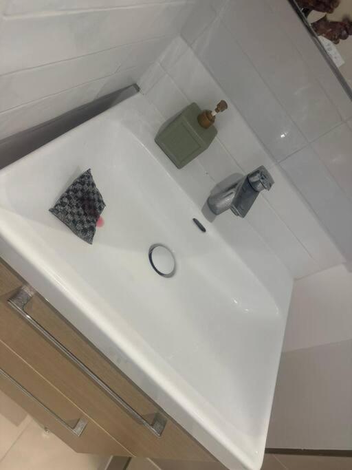 Luxueux Appartement La Defense - Porte Maillot - Parc De Bagatelle - Jardin D'Acclimatation - 6 Pers Bois-Colombes Екстериор снимка